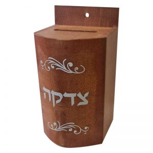 קופת צדקה קטנה מעץ - צבע עץ